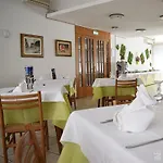 Admiral Hotel 3*