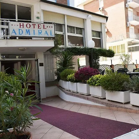 ホテル Admiral ピナレッラ