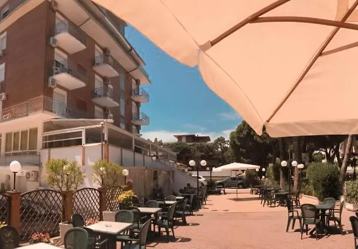 Admiral Ξενοδοχείο Pinarella