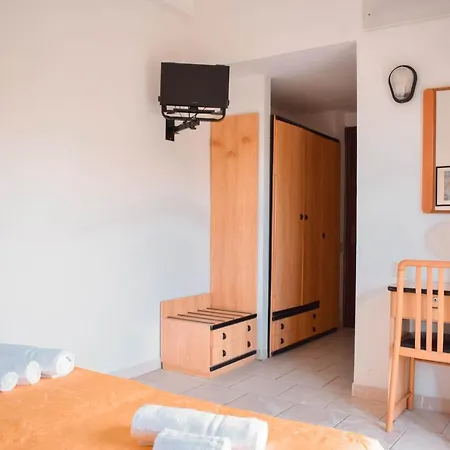 Admiral Hotel 3*