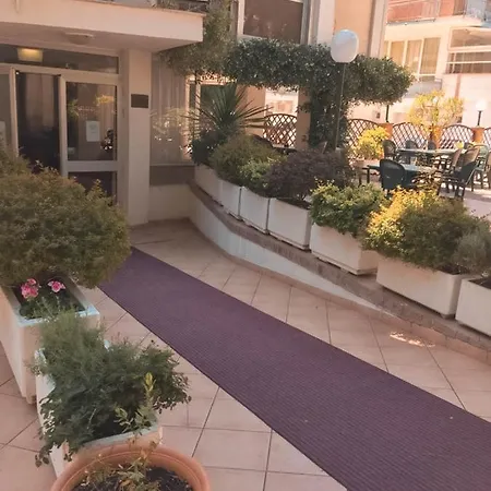 Hotel Admiral 3*