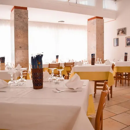 Admiral Szálloda Pinarella