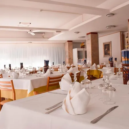 Admiral Hotel 3*