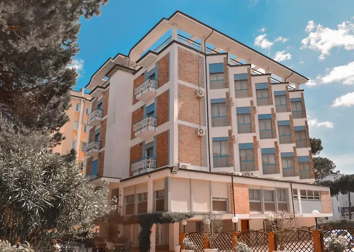 Hotell Admiral Pinarella